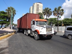 Freightliner FL112