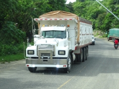 Mack RD 8x4