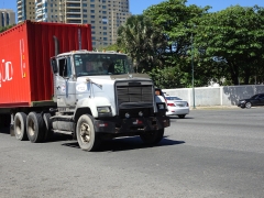 Freightliner FLC112