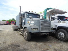 Freightliner FLD120