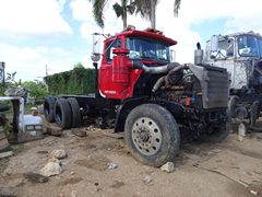 Mack R Model 6x4