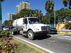 Freightliner M2 106 4x2