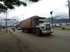 Mack DM600 8x4