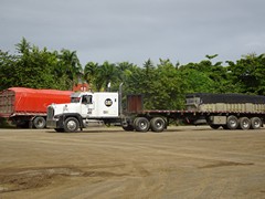 Freightliner FLD112