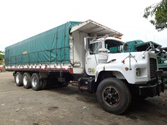 Mack DM600 8x4