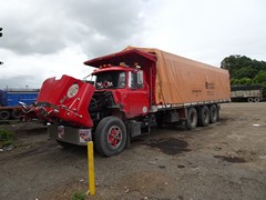Mack DM600 8x4