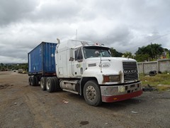 Mack CH613