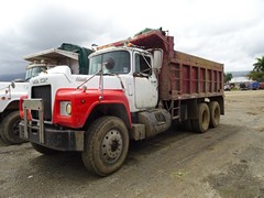 Mack R Model 6x4