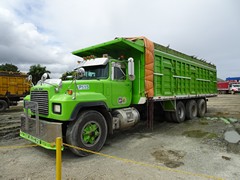 Mack RD 8x4