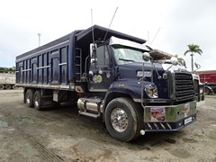 Freigthliner 114SD 6x4